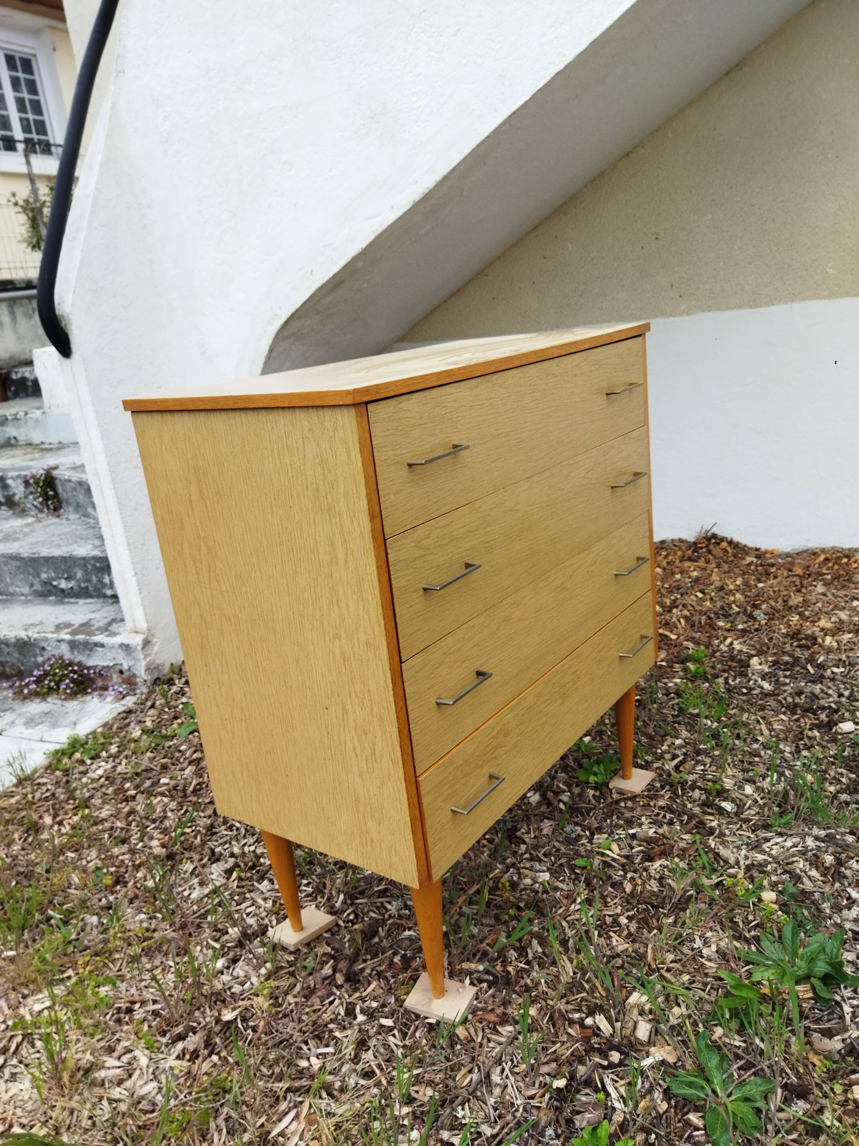 Vintage chest of drawers