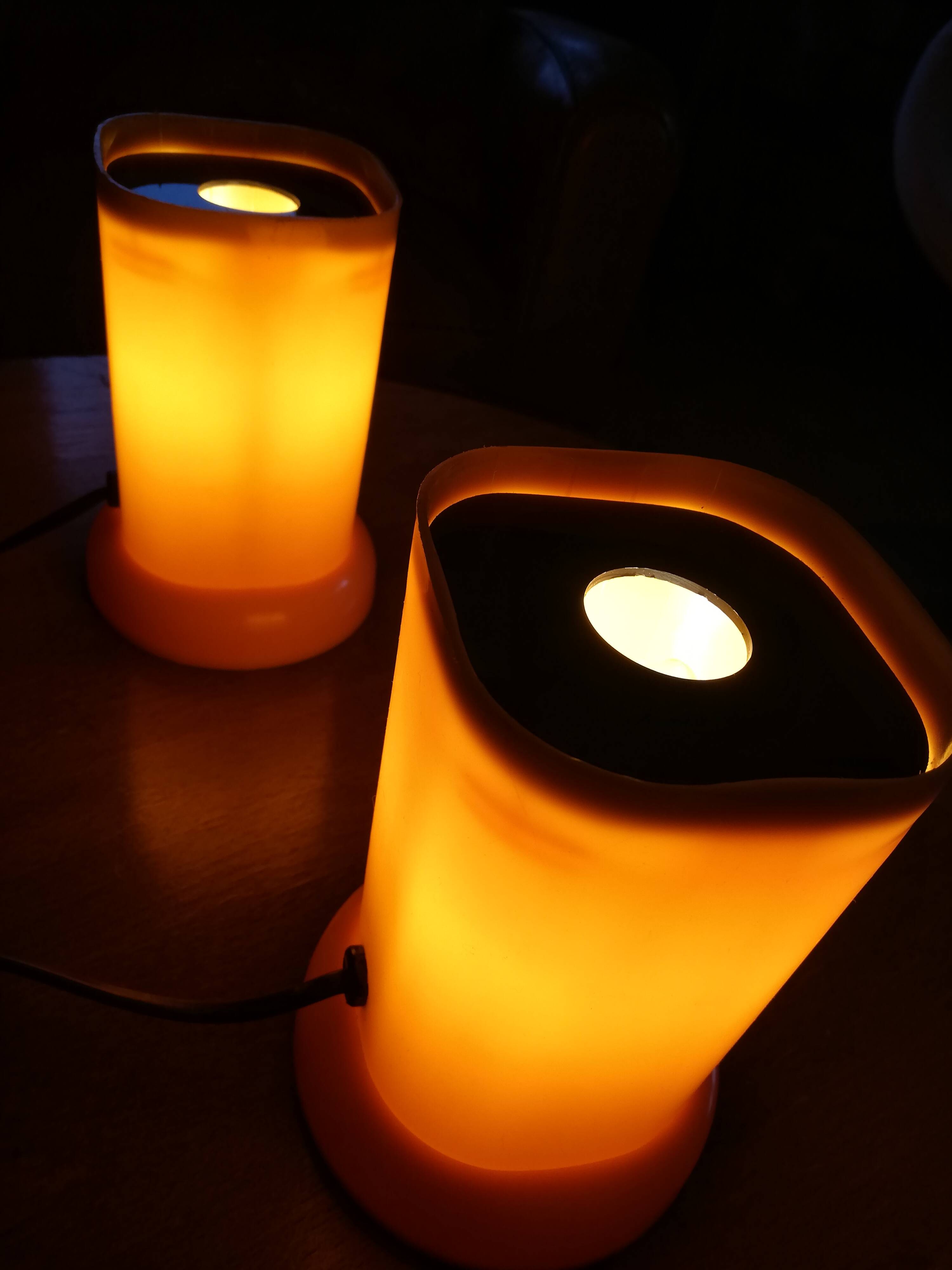 Duo of bedside lamps