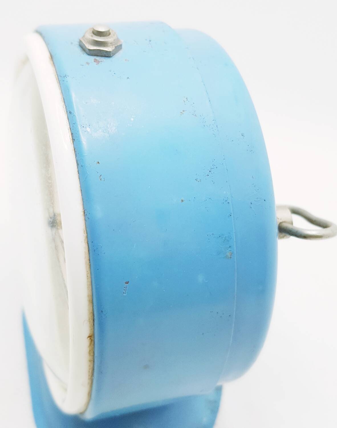 SMI blue alarm clock