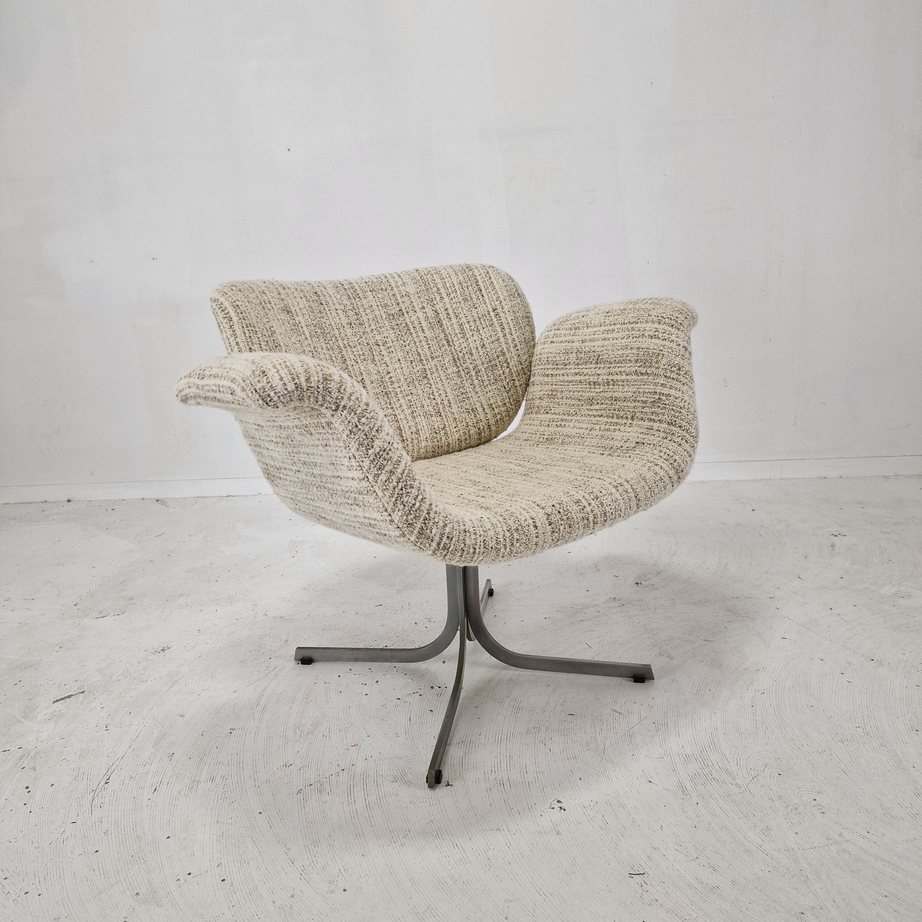 Large set of Tulip chairs by Pierre Paulin for Artifort, 1960s.