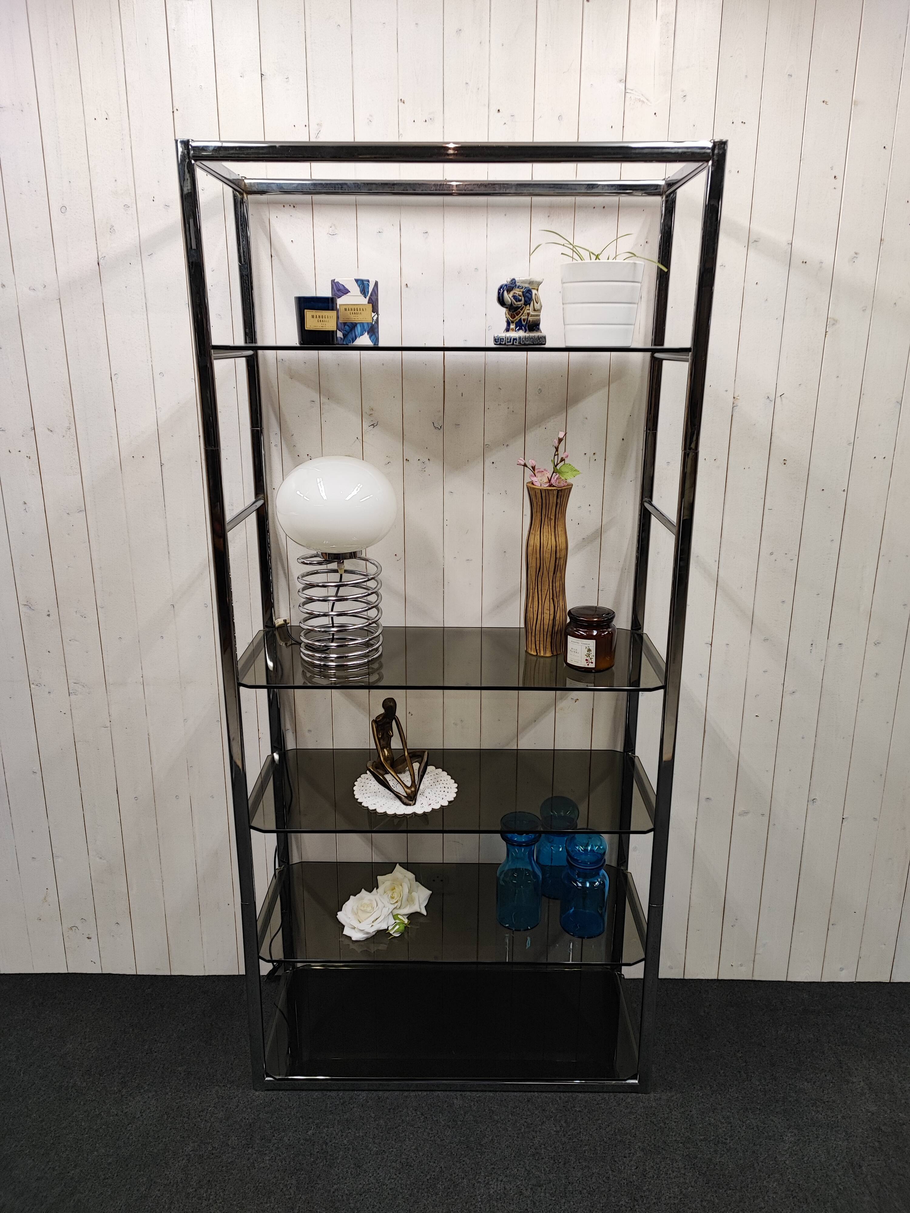 Étagère en chrome et verre fumé