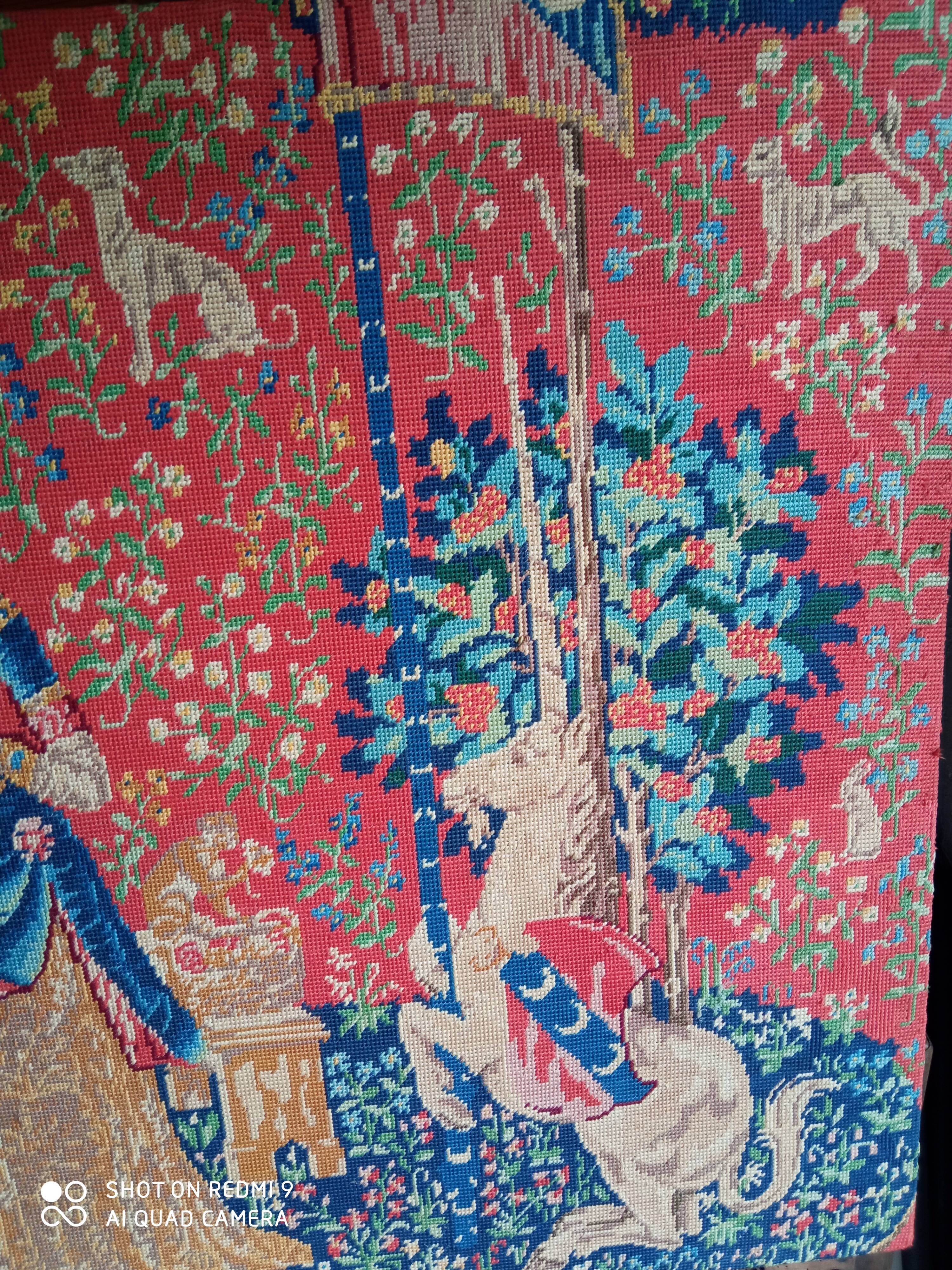 Old tapestry "Smell" of the lady with the unicorn