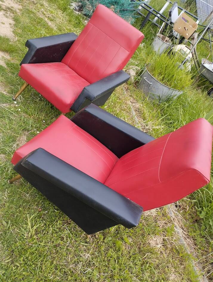 Pair of vintage 60s armchairs – Red and black faux leather