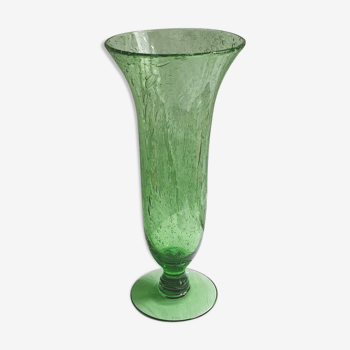 Vase en verre bullé vert pomme signé biot