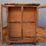 Argentier vitrine brutaliste forme libre en olivier