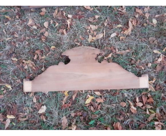 Wooden cabinet pediment