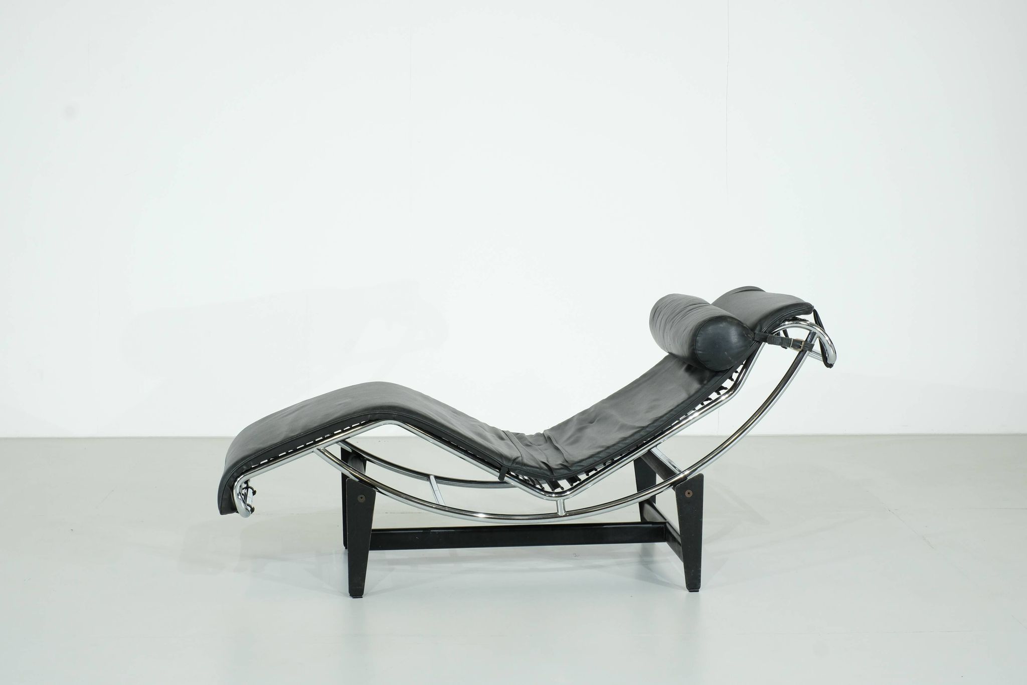 LC4 by Charlotte Perriand, Lecorbusier and Pierre Jaenneret for Cassina - 1970s