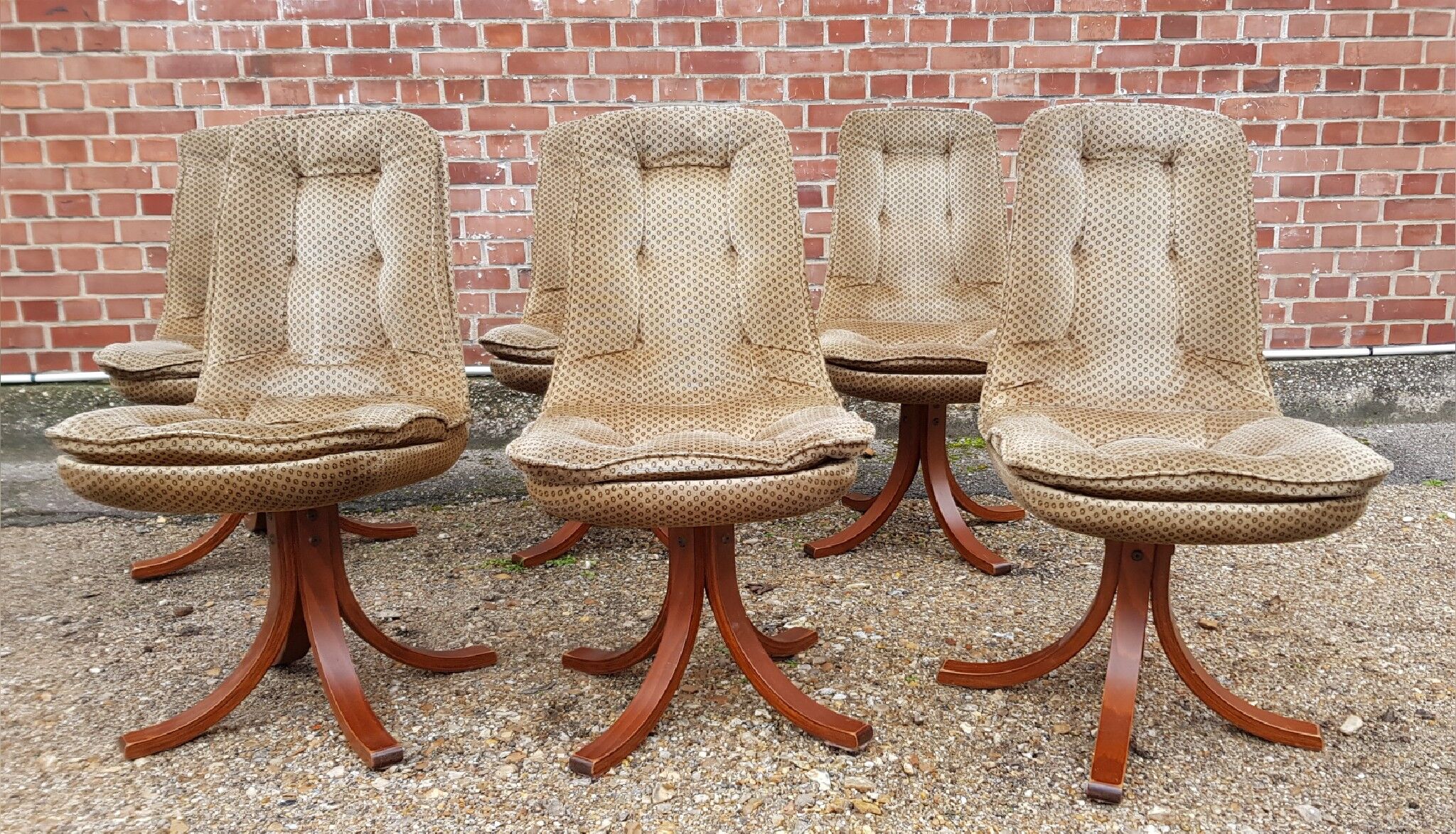 Serie de 6 chaises velours 1970