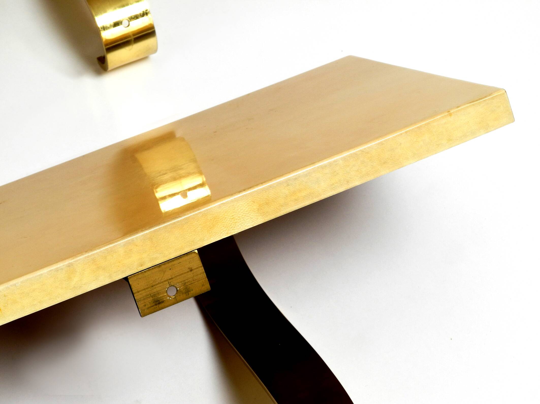 Two 1960s large Aldo Tura shelves made of wood and goatskin in beige