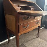 Slope desk / hump desk