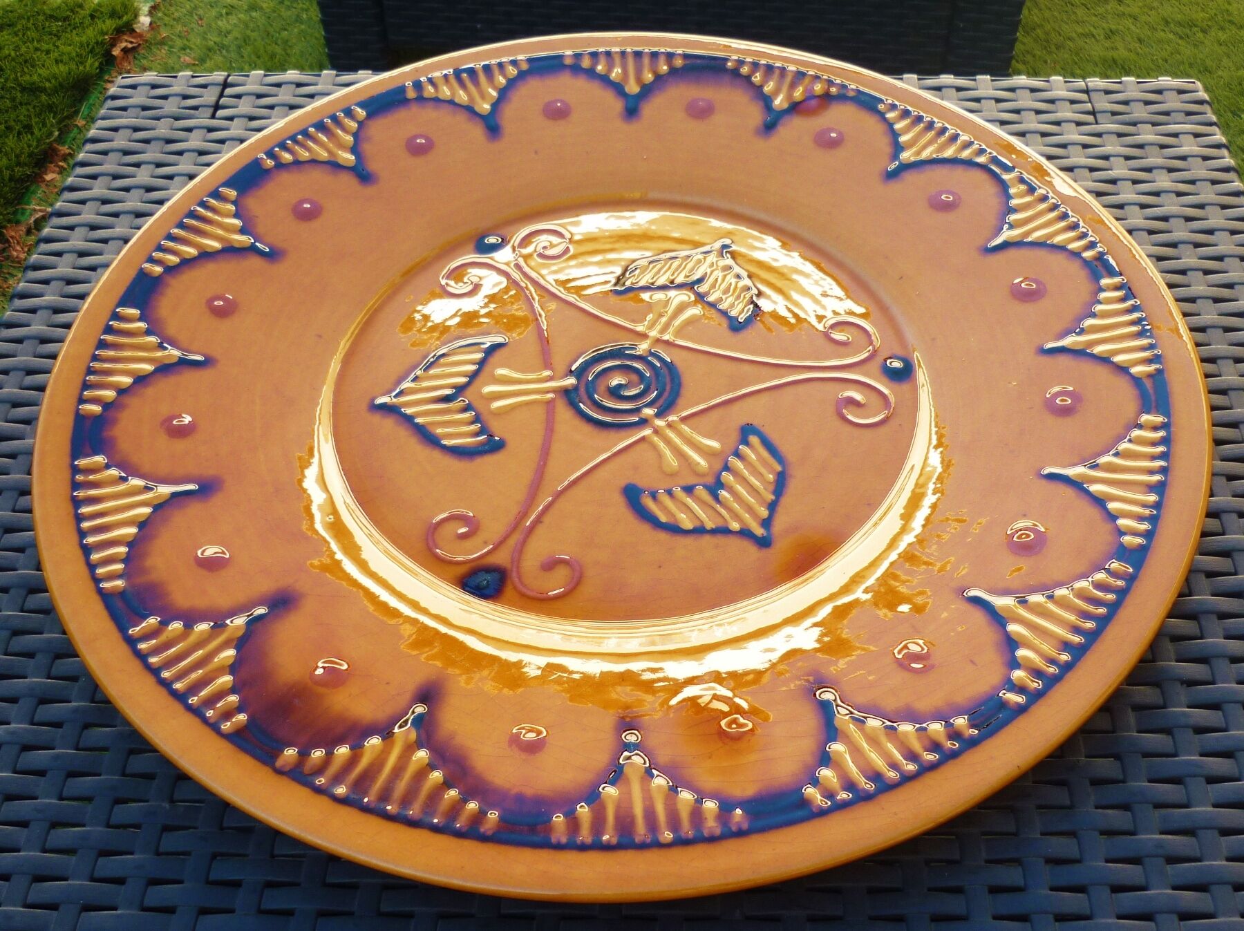 Plat en céramique, terre cuite vernissée signé Biot années 60/70