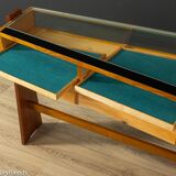 Charming Jewellery Showcase