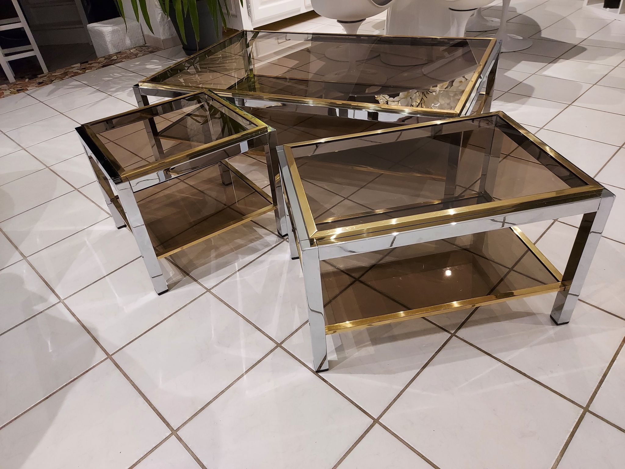 Italia lounge coffee table and vintage sofa tips ITALIA by Willy Rizzo 1970