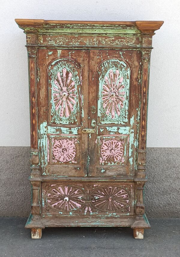 Ancienne armoire en bois - 2 portes et 1 tiroir