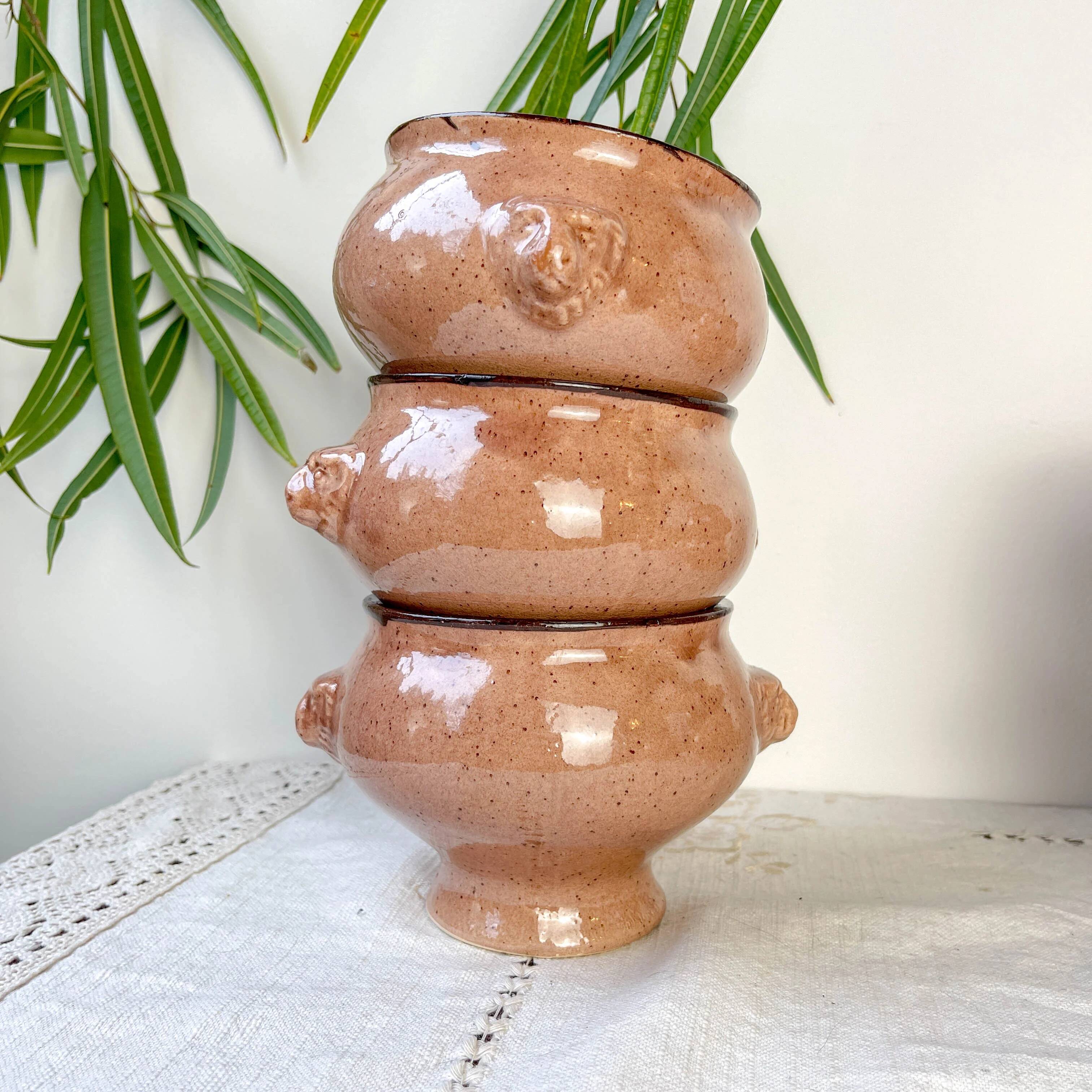 6 vintage lion head onion soup bowls – speckled beige stoneware