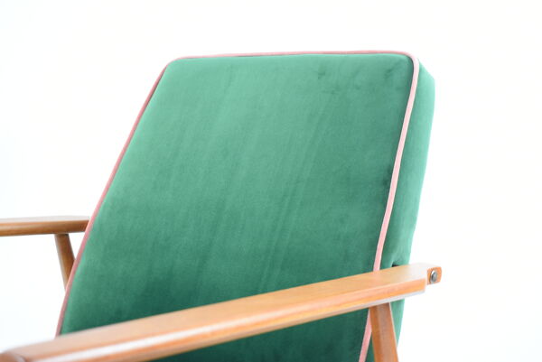 Fauteuil vintage années 1970 velours bouteille verte