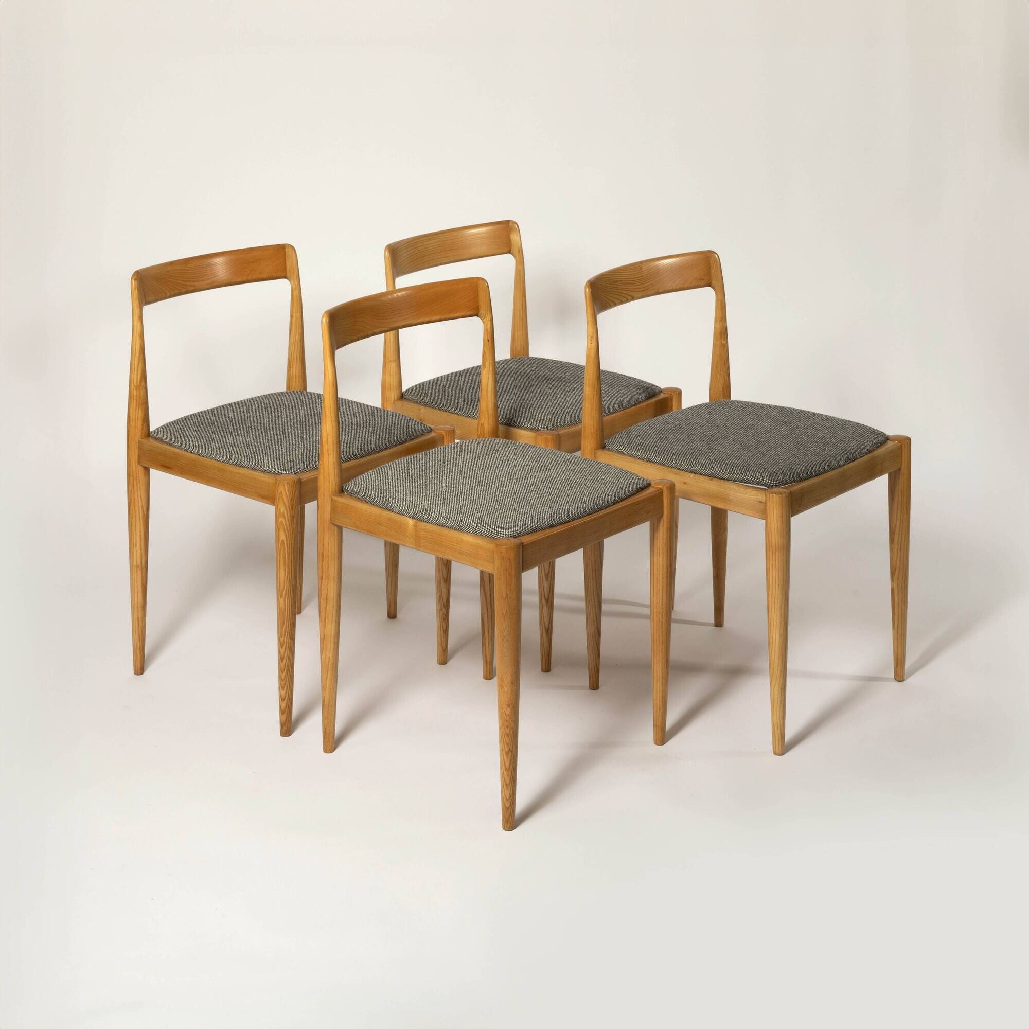 Set of 4 fully restored dining chairs produced by Drevotvar, Czechoslovakia, 1960 Kvadrat Fabric
