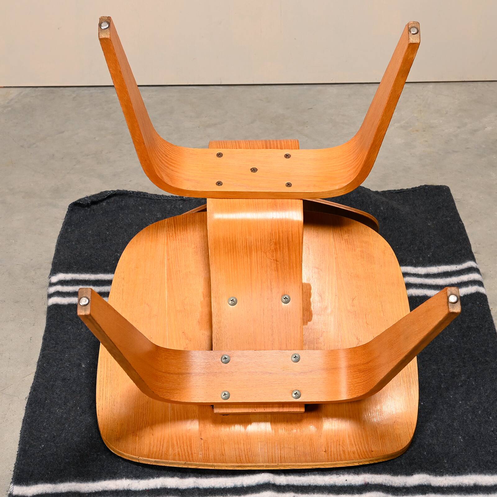 Charles and Ray Eames Early DCW Ash Plywood Dining Chair for Herman Miller