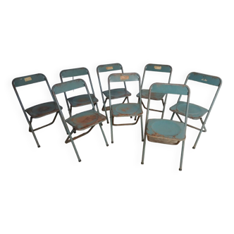 8 chaises pliantes industrielles