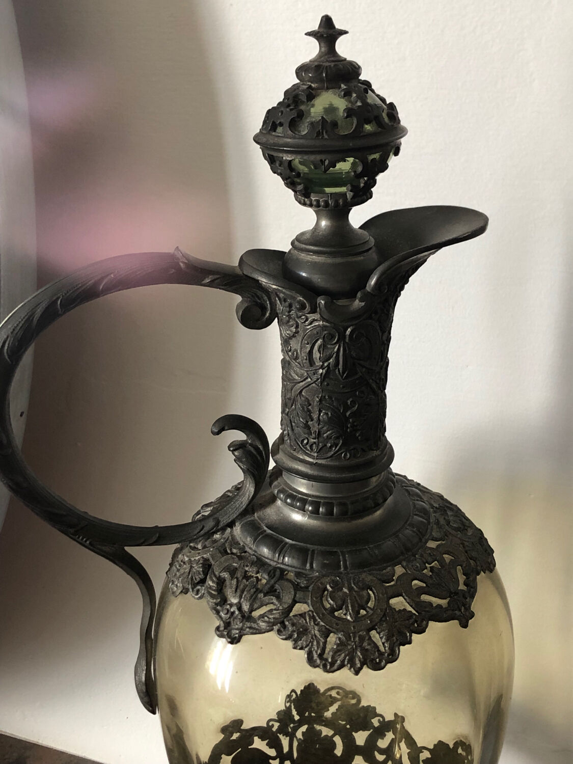 Aiguière étain et verre soufflé XIX style renaissance