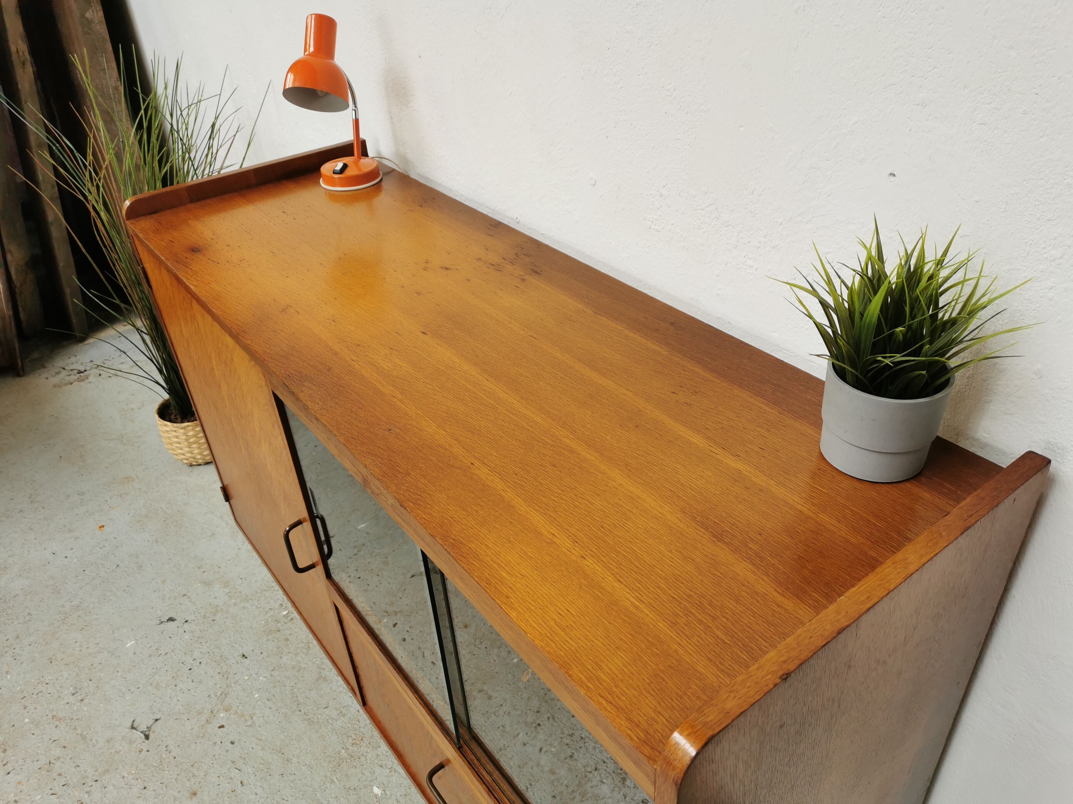 Vintage buffet