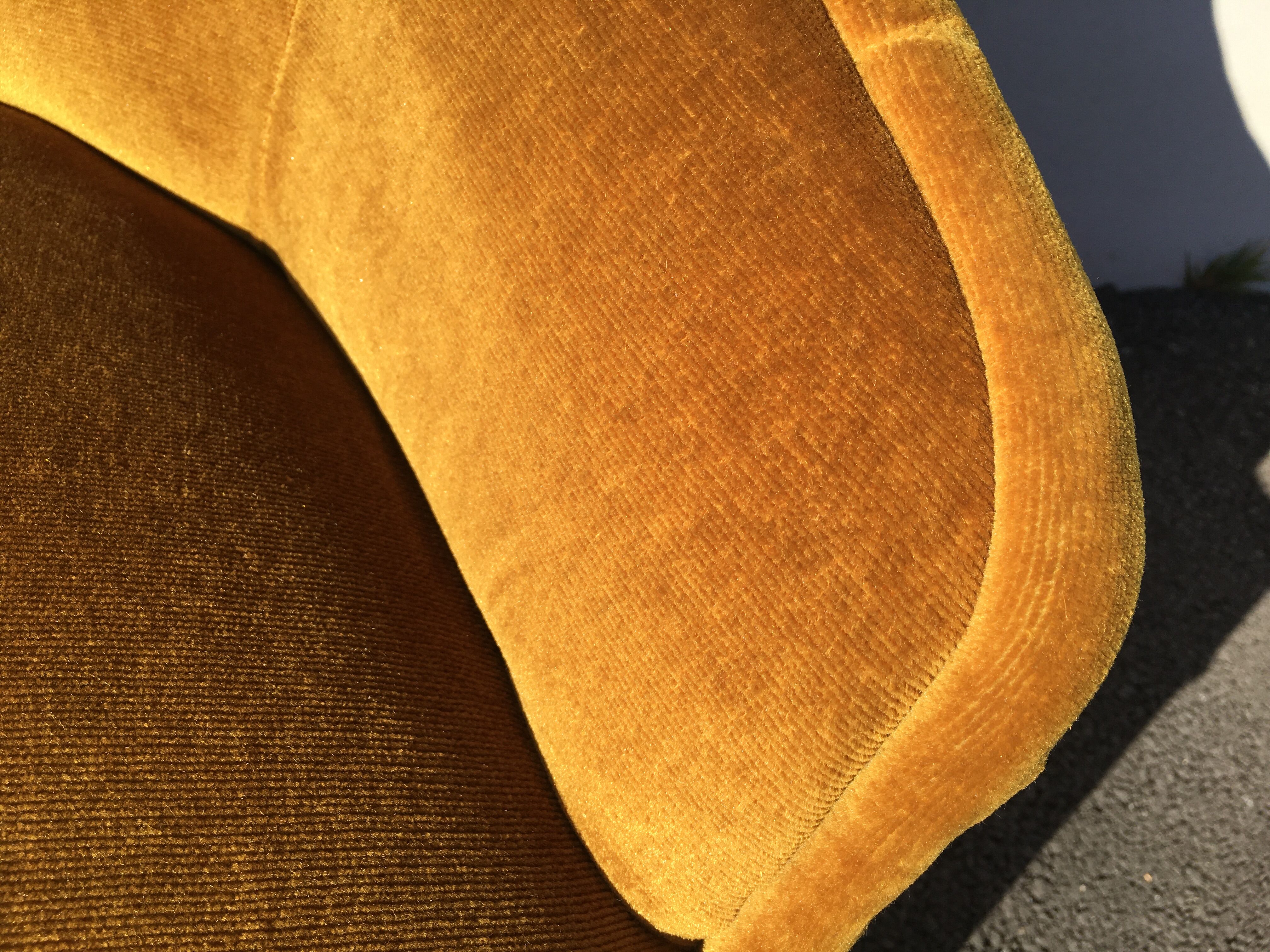 Vintage toad chair velvet gold