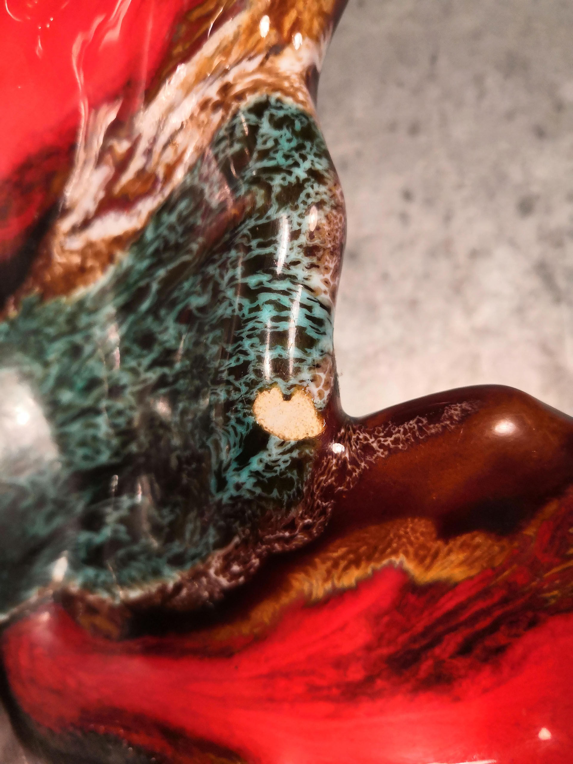 Vallauris vine leaf pocket empty signed