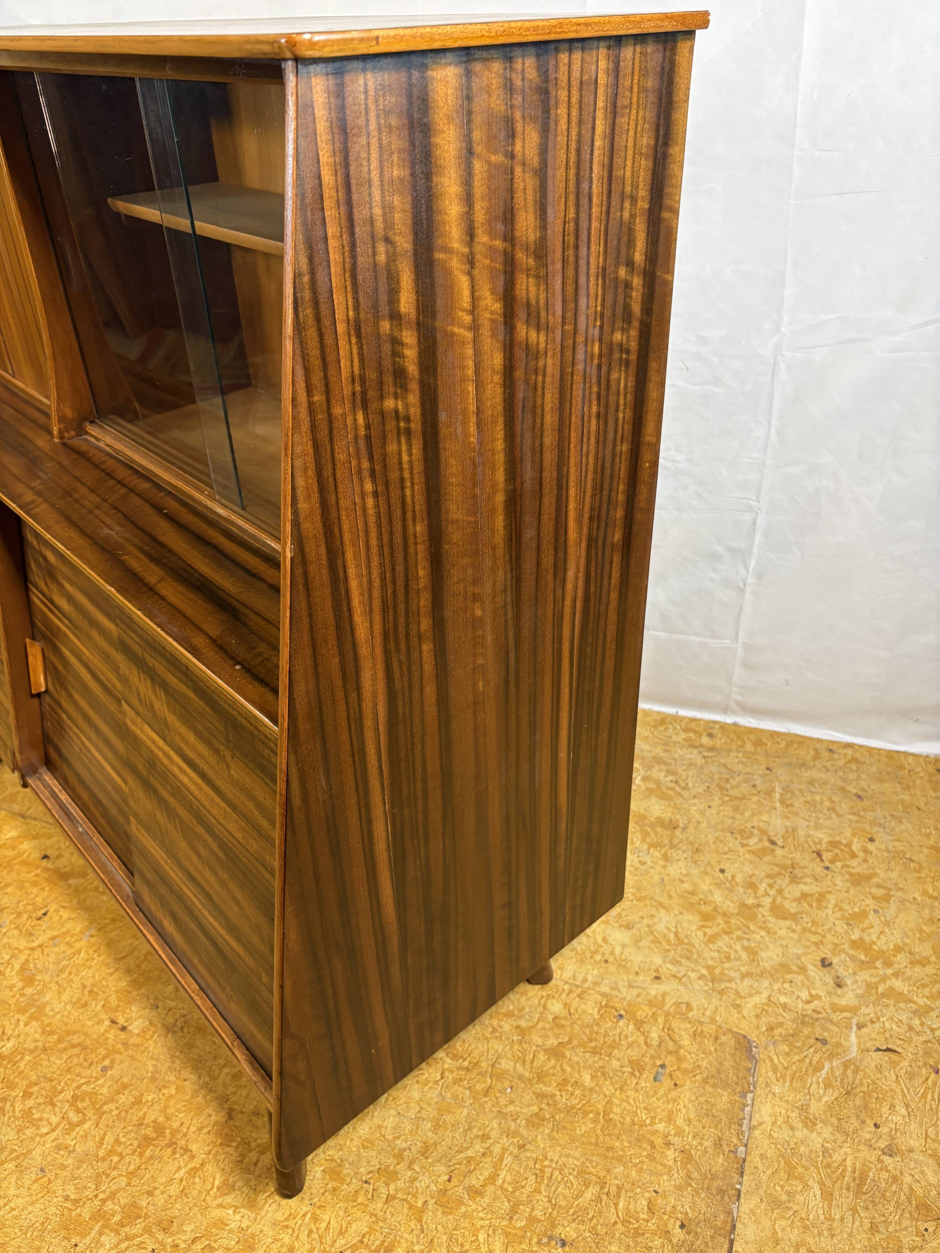 Mid Century Retro Vintage Walnut Sideboard / Drinks Cabinet by F.D. Welters