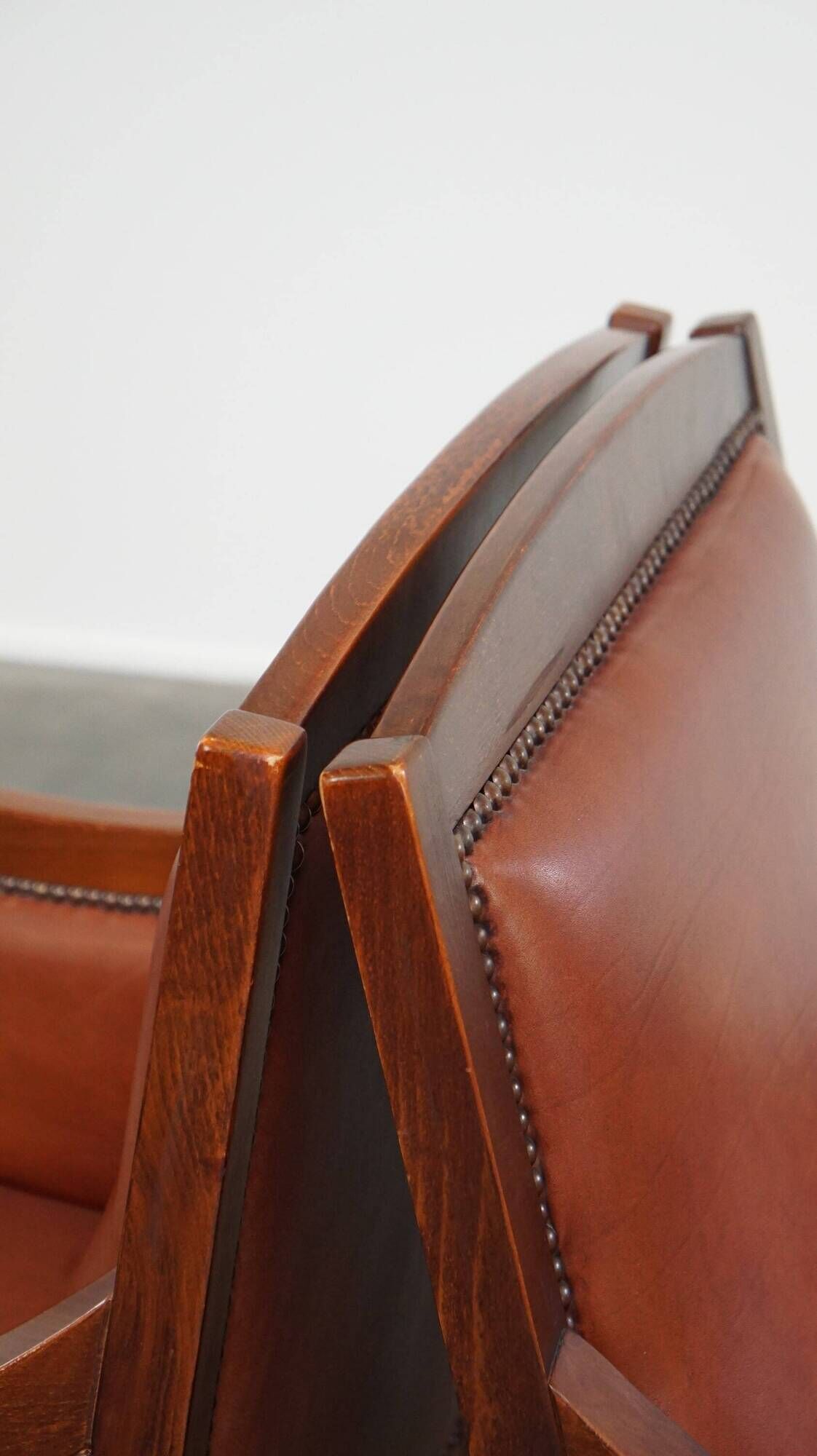 Majestic, luxurious set of 2 cognac-colored cowhide leather Art Deco design armchairs