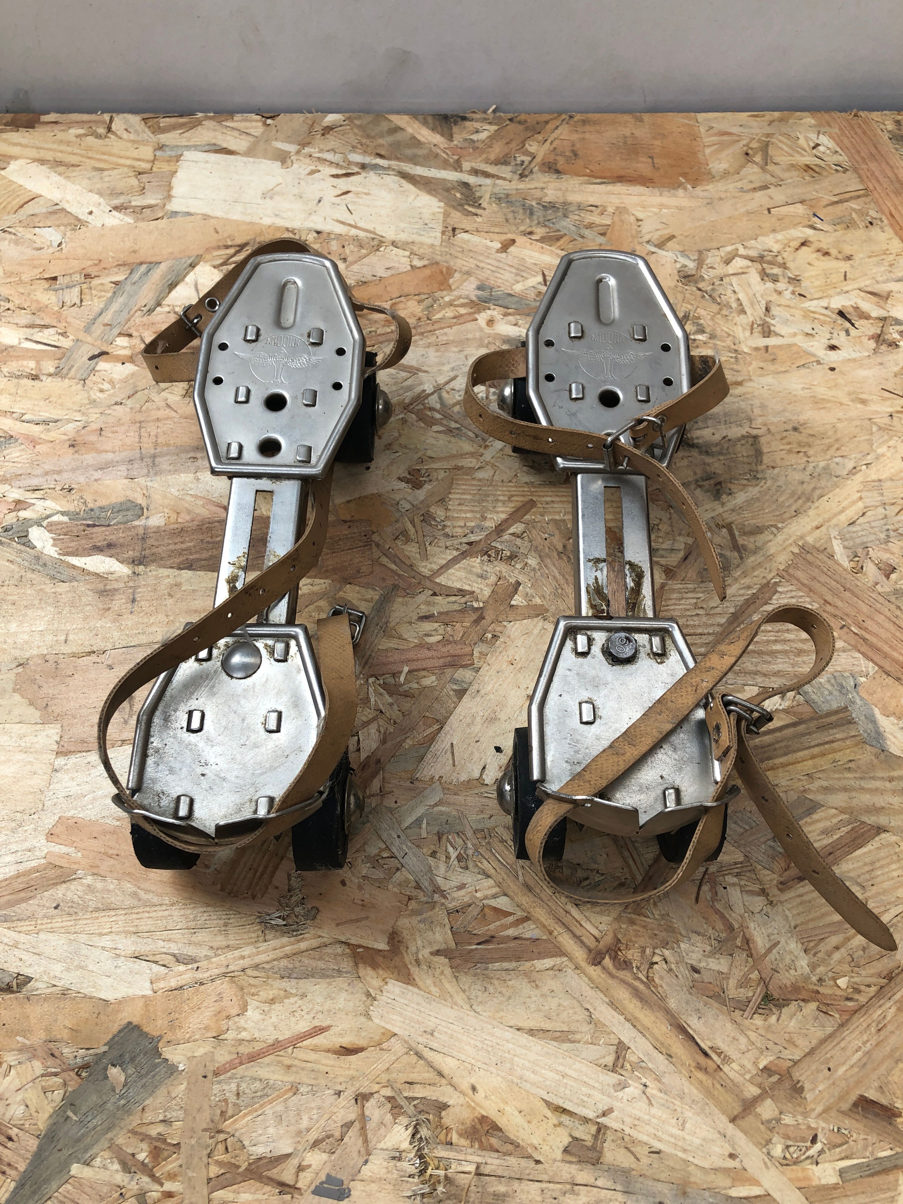 Old pair of roller skates midonn metal grey + straps vintage leather