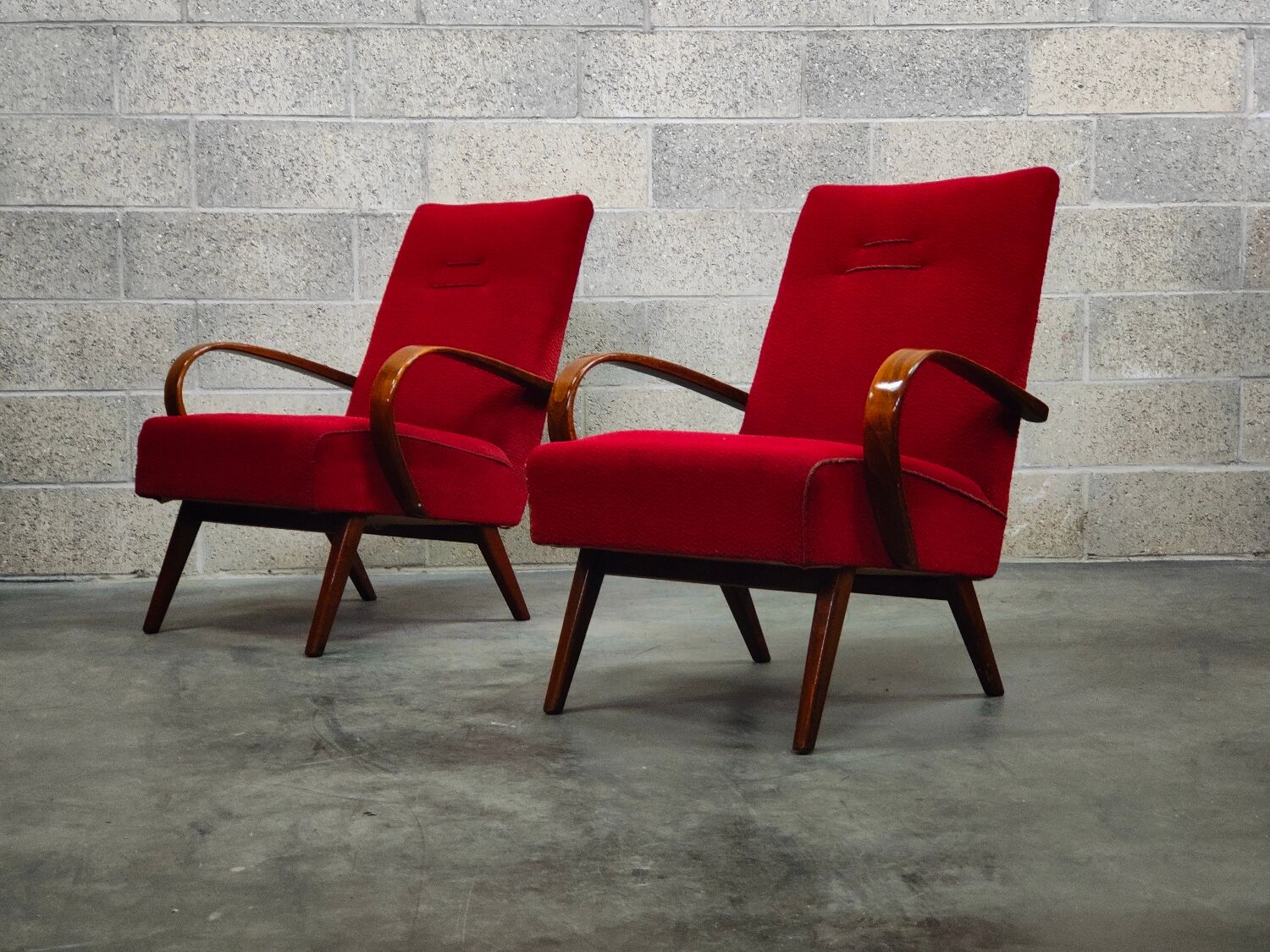 Pair of armchairs 6952 by Jaroslav Smidek for Ton, ex Czechoslovakia