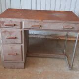 Metal dentist office.