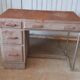 Bureau de dentiste métal.