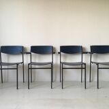 4 fauteuils empilables minimalistes en métal bleu et contreplaqué par Gijs van der Sluis