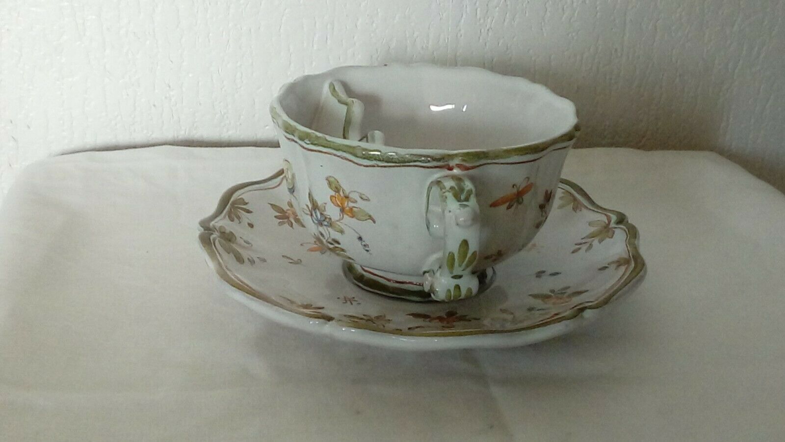 Lallier moustier faience mustache cup