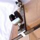 Table basse roulante design en plexiglas