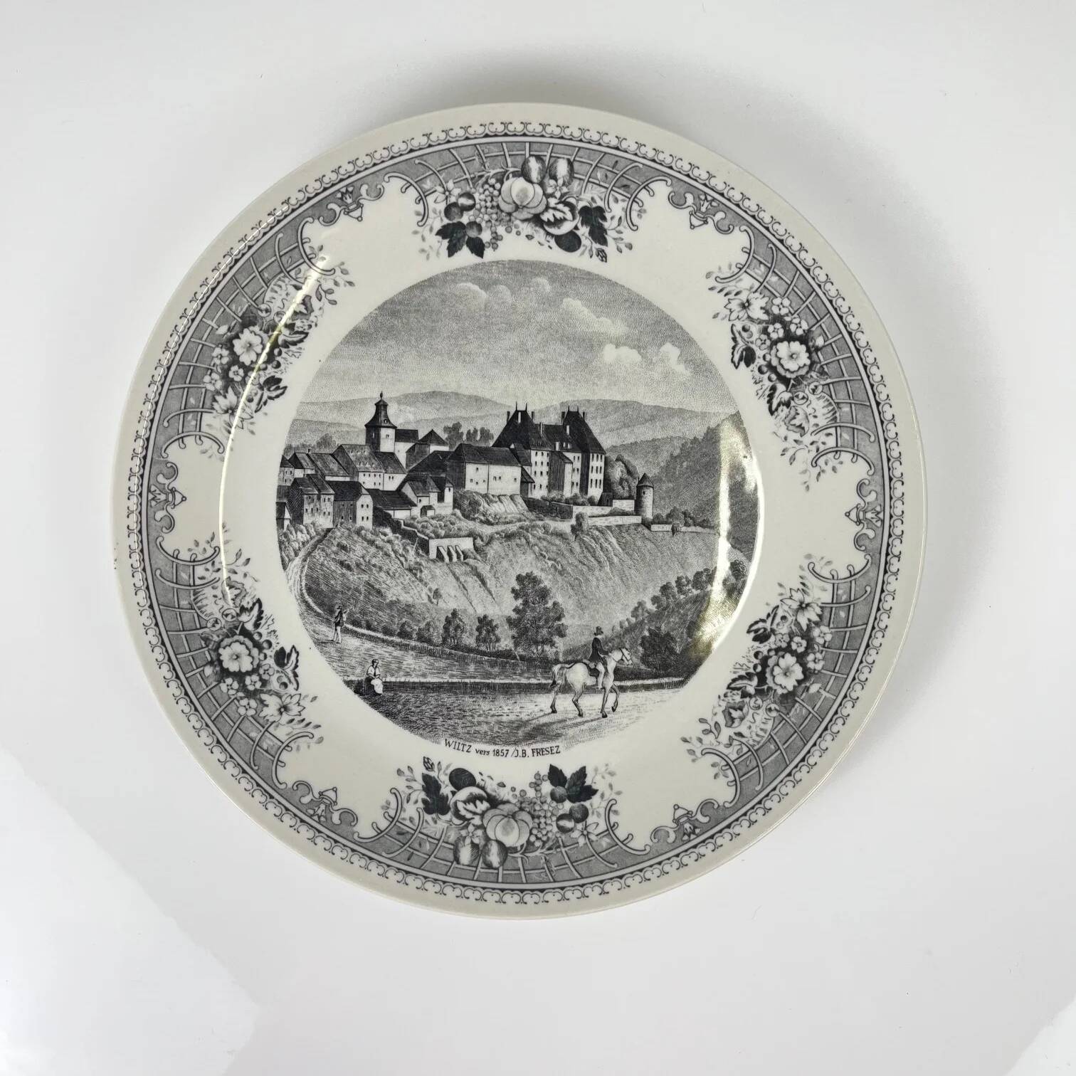 Villeroy & Boch dish "Wiltz, luxembourg", gray