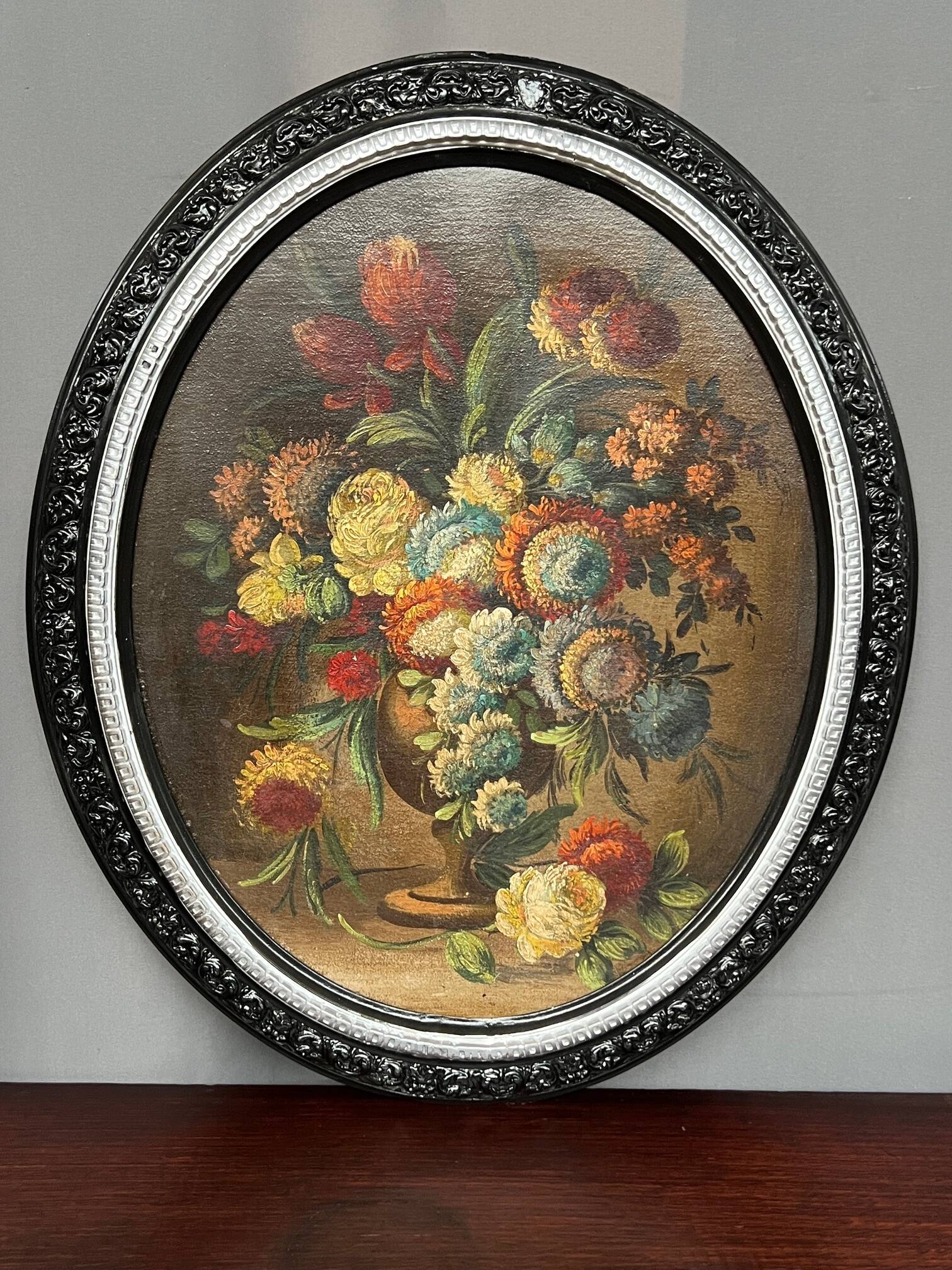 Nature morte ancienne avec des fleurs.