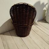 Vintage wicker pot cache