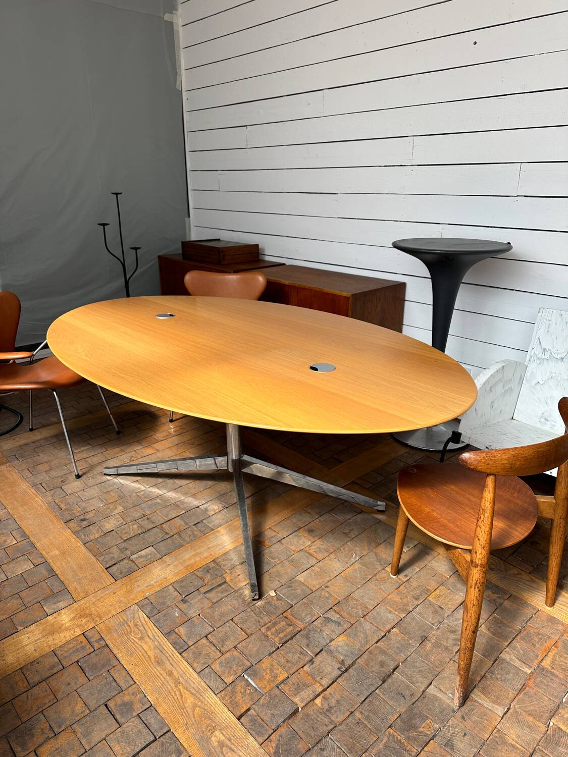 Grande table Ovale ou Bureau Florence Knoll