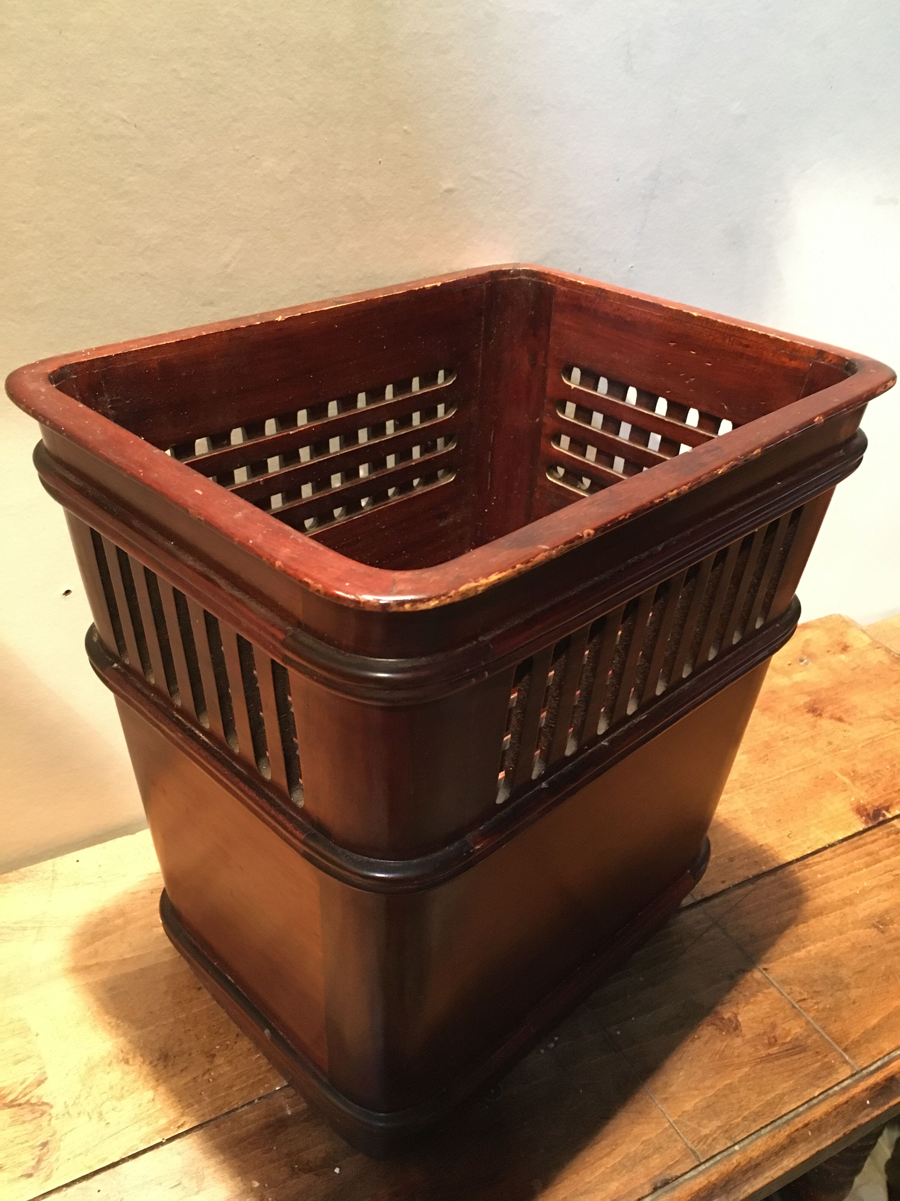 English-style mahogany desktop recycle bin
