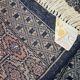Tapis / Nappe en laine nouée à la main en bleu foncé et rouge – 47x46 cm
