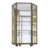 Vintage showcase in brass, glass and mirrors