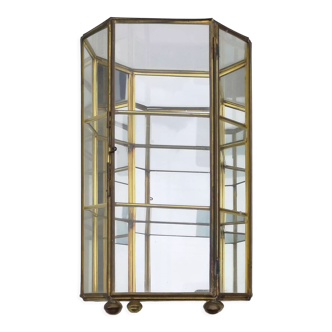 Vintage showcase in brass, glass and mirrors