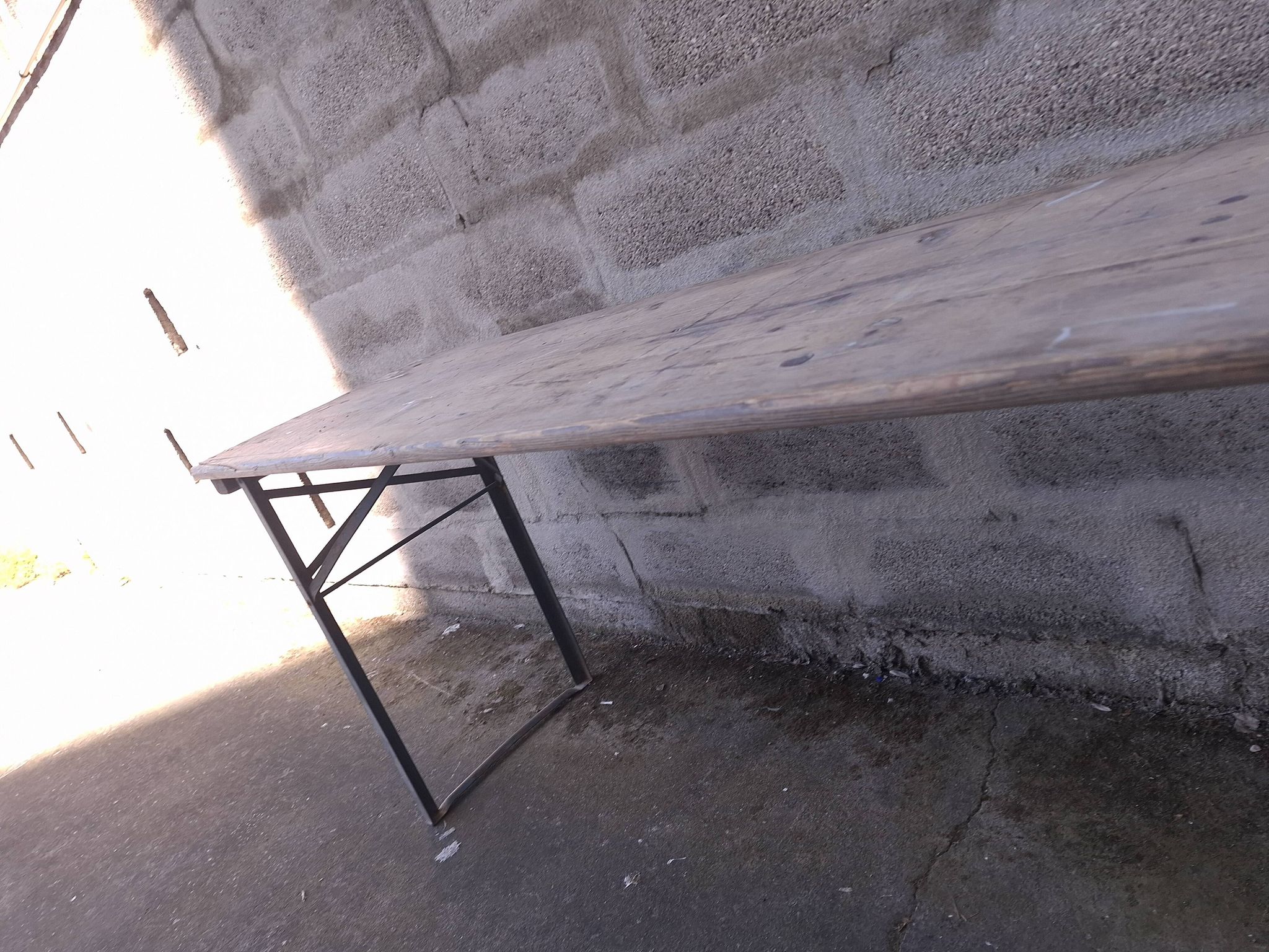 FOLDING BREWER'S TABLE