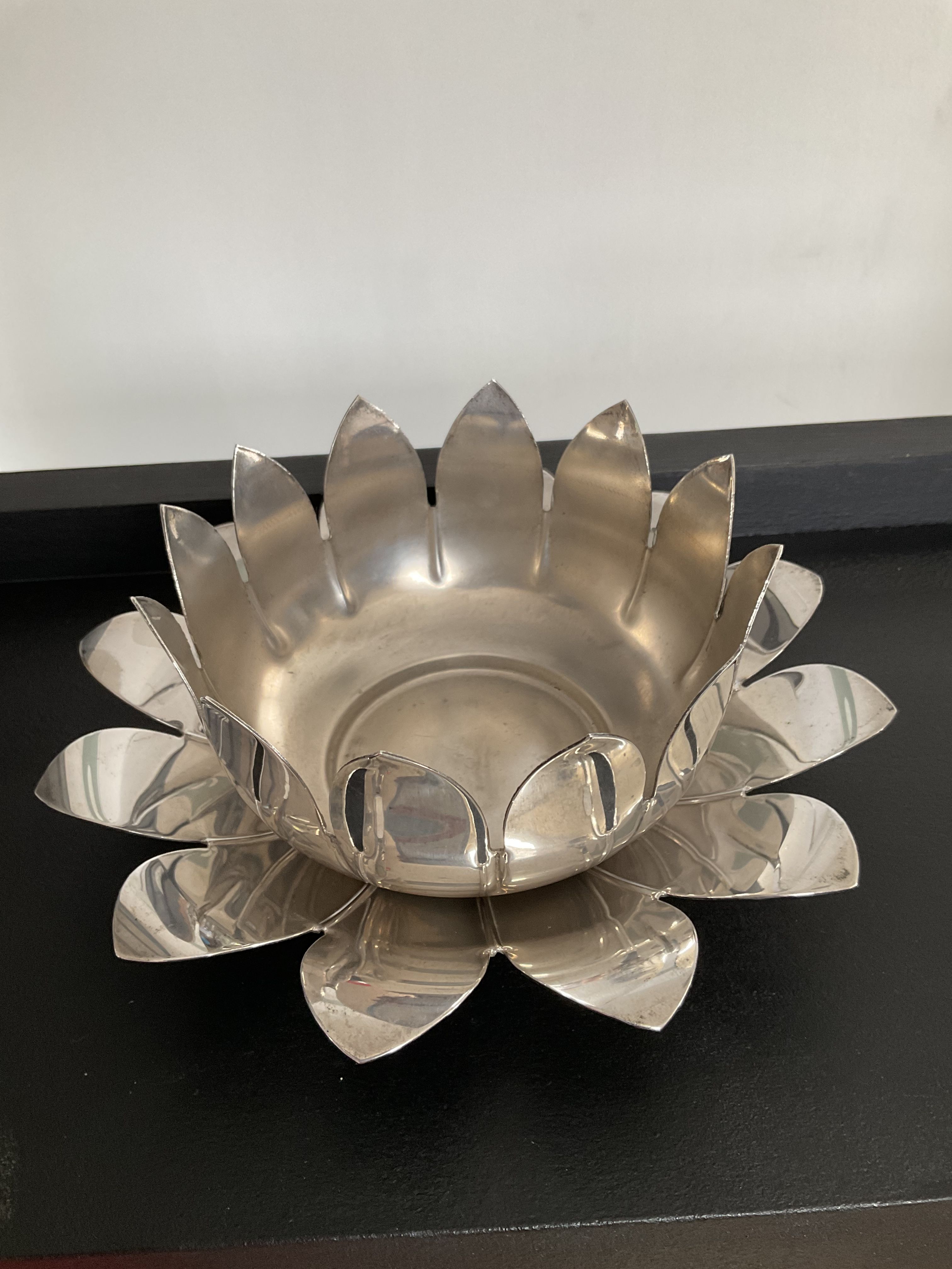 Empty Lotus pocket in silver metal Italy 70s