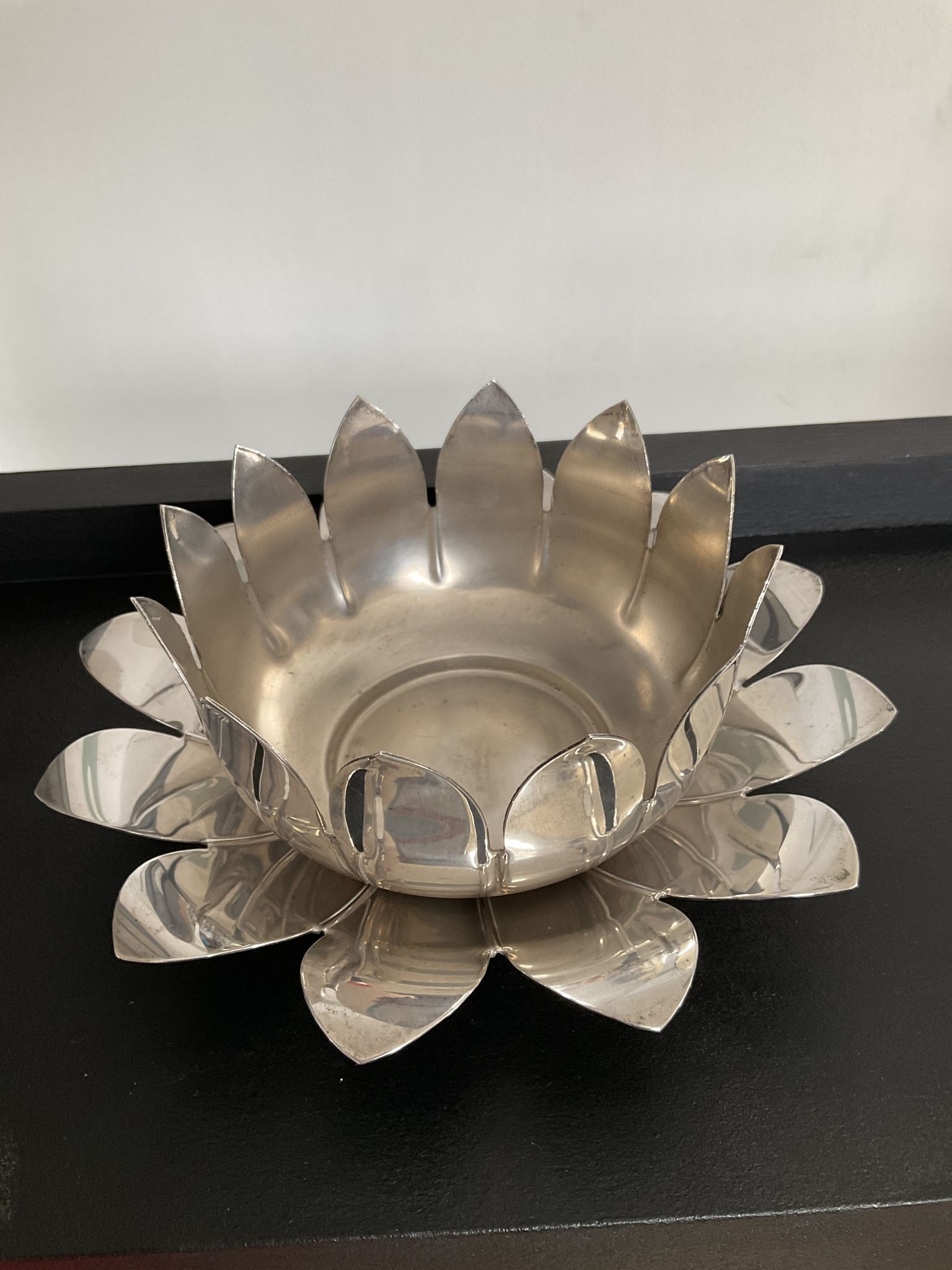Empty Lotus pocket in silver metal Italy 70s