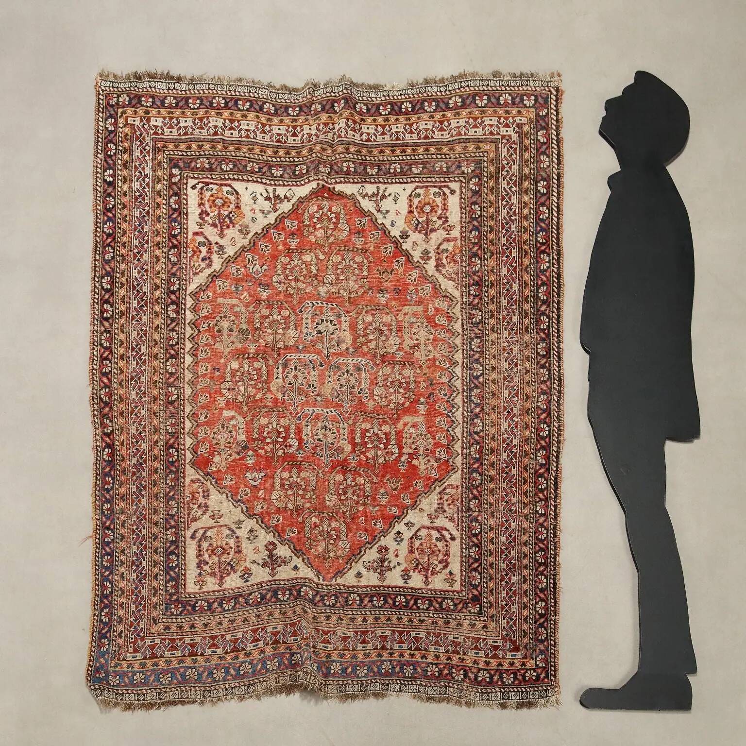 Old Kaskay rug in wool, fine knotting, handmade 68 x 55 in.