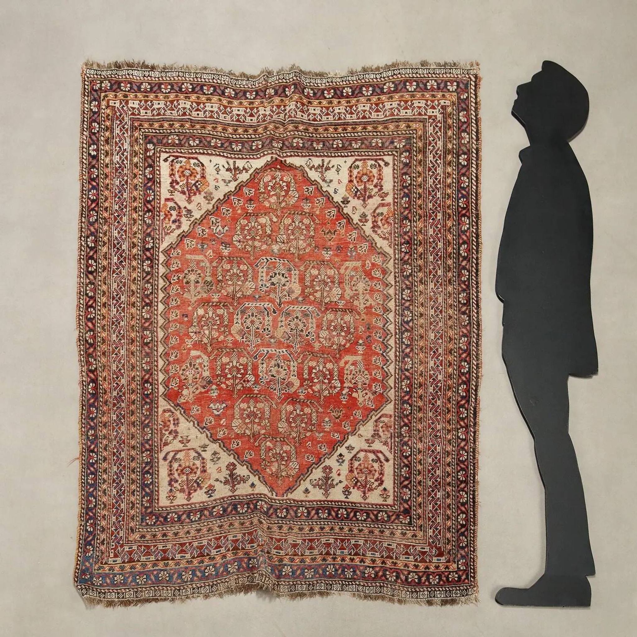 Old Kaskay rug in wool, fine knotting, handmade 68 x 55 in.