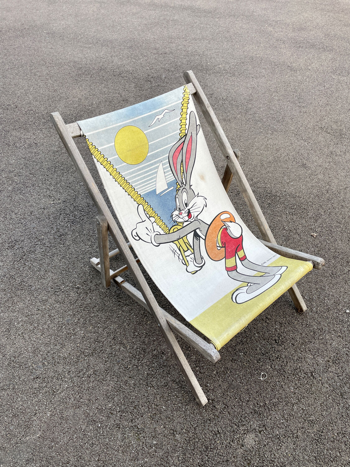 Vintage 1980 chilean sunbed bugs bunny garden armchair child
